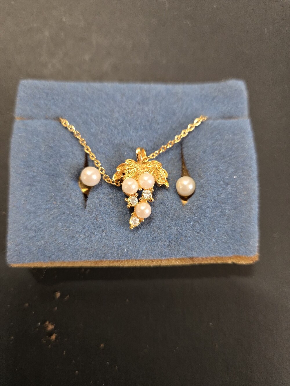 Vintage Avon 1990 Gold-Tone Pink Pearl Cluster Necklace and Studded Earrings
